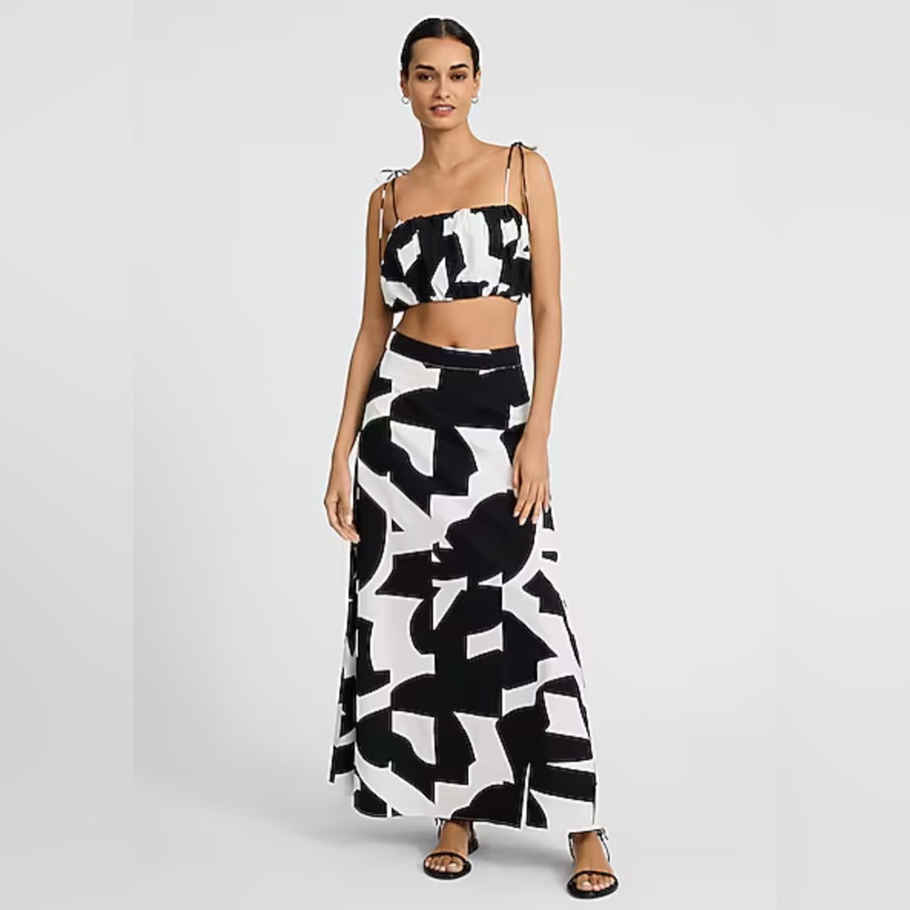 NWT EXPRESS TWO PICES High Waisted Printed Poplin Maxi
Skirt and Crop Top.